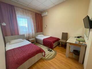 Гостиница Спа Отель Лагуна Тюмень Бюджетный двухместный номер с 2 отдельными кроватями-4