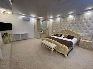 Гостиница Спа Отель Лагуна Тюмень Люкс с кроватью размера -6